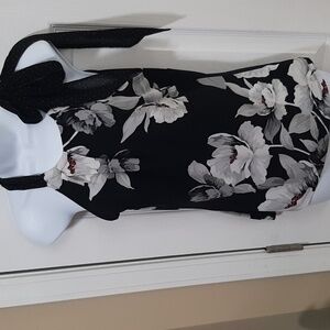 EUC White House Black Market floral halter top tie shoulder womens size medium